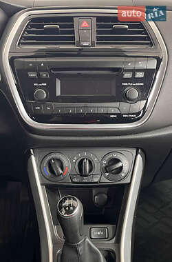 Внедорожник / Кроссовер Suzuki SX4 2021 в 