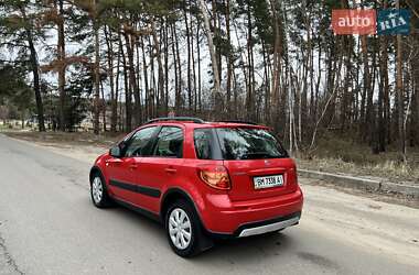 Позашляховик / Кросовер Suzuki SX4 2014 в 