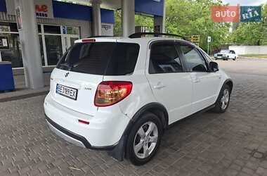 Позашляховик / Кросовер Suzuki SX4 2012 в 