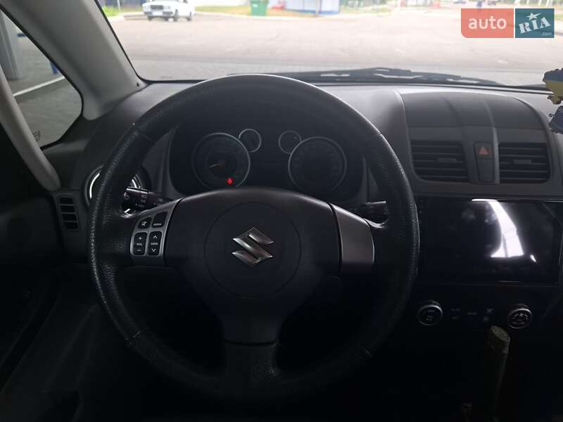 Внедорожник / Кроссовер Suzuki SX4 2012 в Николаеве