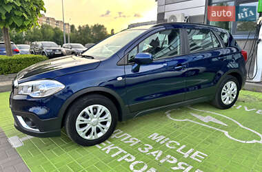 Внедорожник / Кроссовер Suzuki SX4 2017 в 