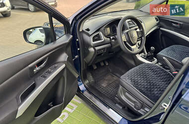 Внедорожник / Кроссовер Suzuki SX4 2017 в 