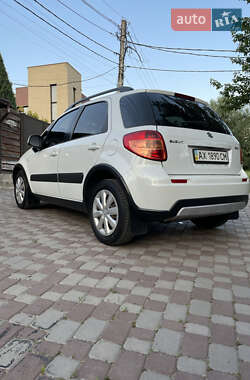 Внедорожник / Кроссовер Suzuki SX4 2011 в 