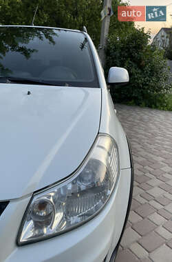 Внедорожник / Кроссовер Suzuki SX4 2011 в 