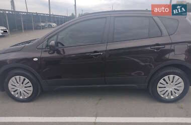 Позашляховик / Кросовер Suzuki SX4 2014 в Києві