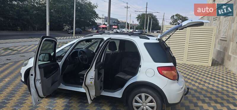 Позашляховик / Кросовер Suzuki SX4 2013 в Одесі