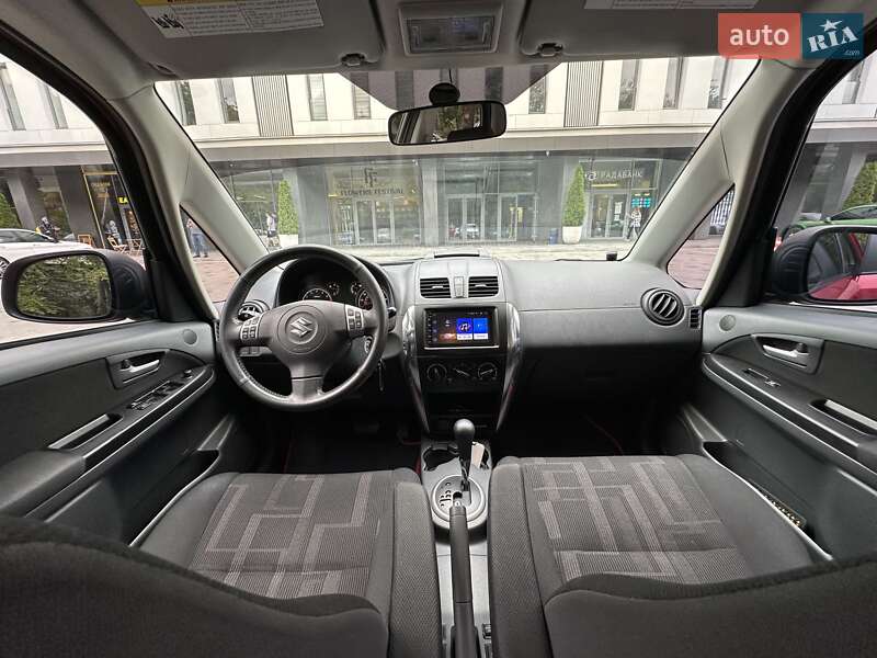 Позашляховик / Кросовер Suzuki SX4 2012 в Дніпрі