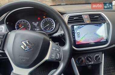 Позашляховик / Кросовер Suzuki SX4 2017 в Івано-Франківську