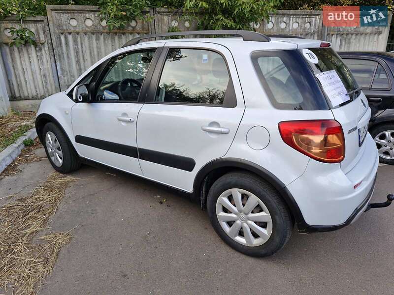 Внедорожник / Кроссовер Suzuki SX4 2013 в Броварах