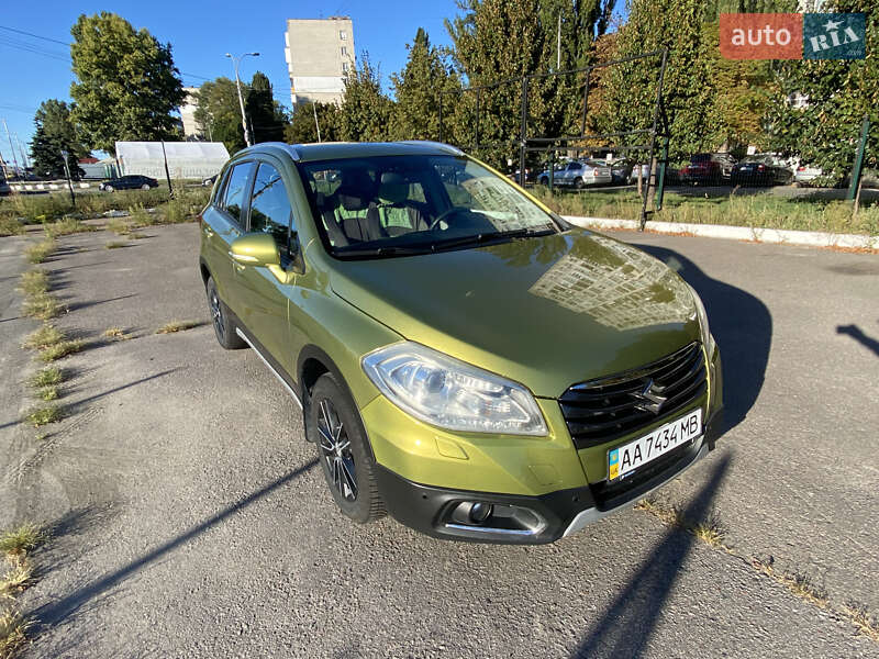 Позашляховик / Кросовер Suzuki SX4 2014 в Києві