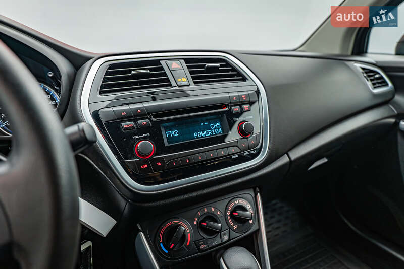 Позашляховик / Кросовер Suzuki SX4 2019 в Києві