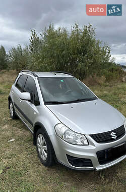 Позашляховик / Кросовер Suzuki SX4 2013 в Києві