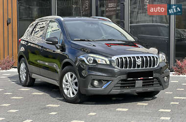 Внедорожник / Кроссовер Suzuki SX4 2017 в Ужгороде