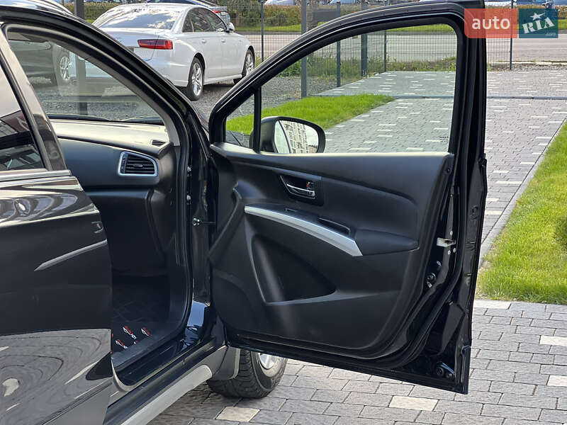 Внедорожник / Кроссовер Suzuki SX4 2017 в Ужгороде фото 47 Внедорожник / Кроссовер Suzuki SX4 2017 в Ужгороде