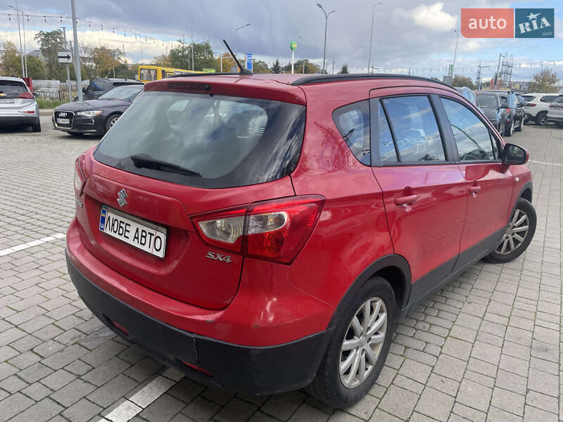 Внедорожник / Кроссовер Suzuki SX4 2016 в Львове