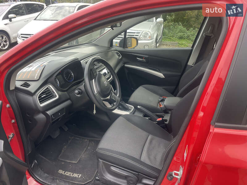 Внедорожник / Кроссовер Suzuki SX4 2016 в Львове