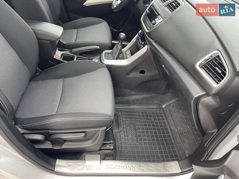 Позашляховик / Кросовер Suzuki SX4 2014 в Миколаєві