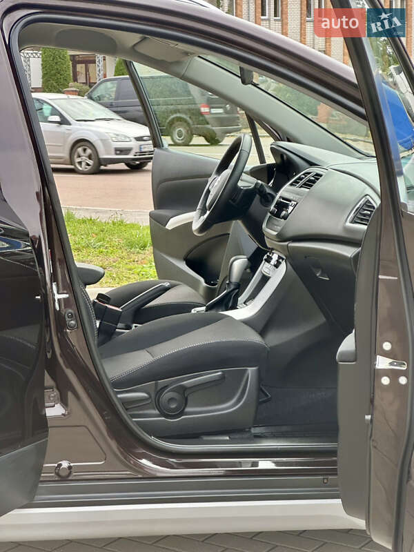 Позашляховик / Кросовер Suzuki SX4 2014 в Житомирі