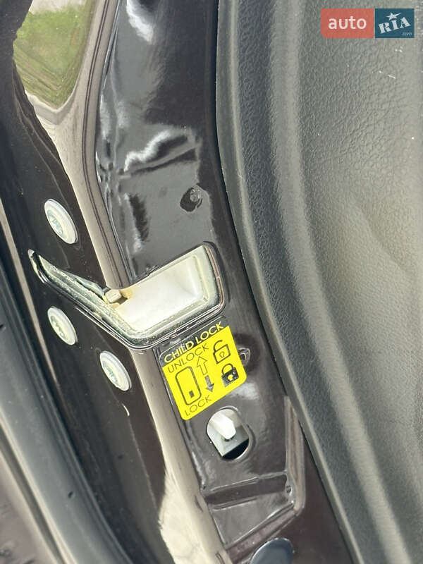 Позашляховик / Кросовер Suzuki SX4 2014 в Житомирі