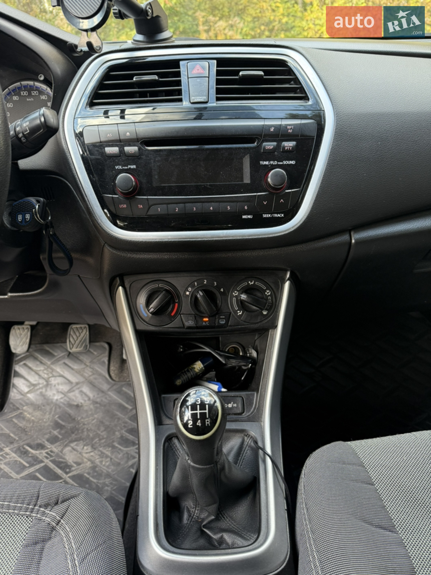 2017 Suzuki SX4 - мініатюра 15