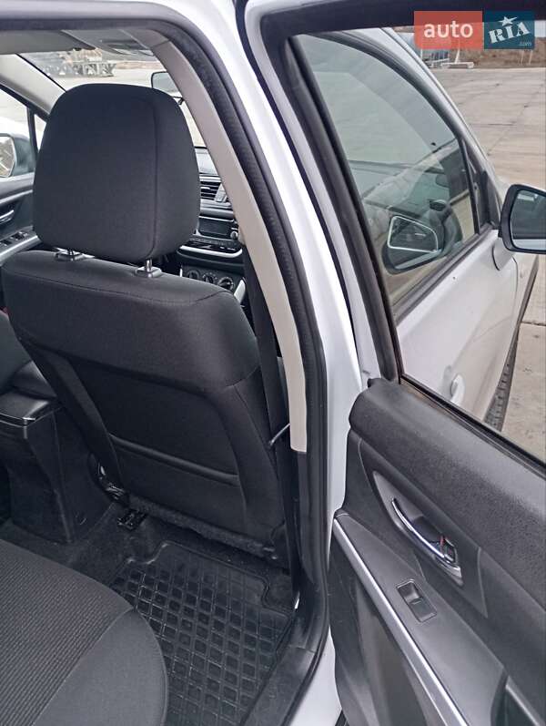 Внедорожник / Кроссовер Suzuki SX4 2017 в Ахтырке фото 9 Внедорожник / Кроссовер Suzuki SX4 2017 в Ахтырке