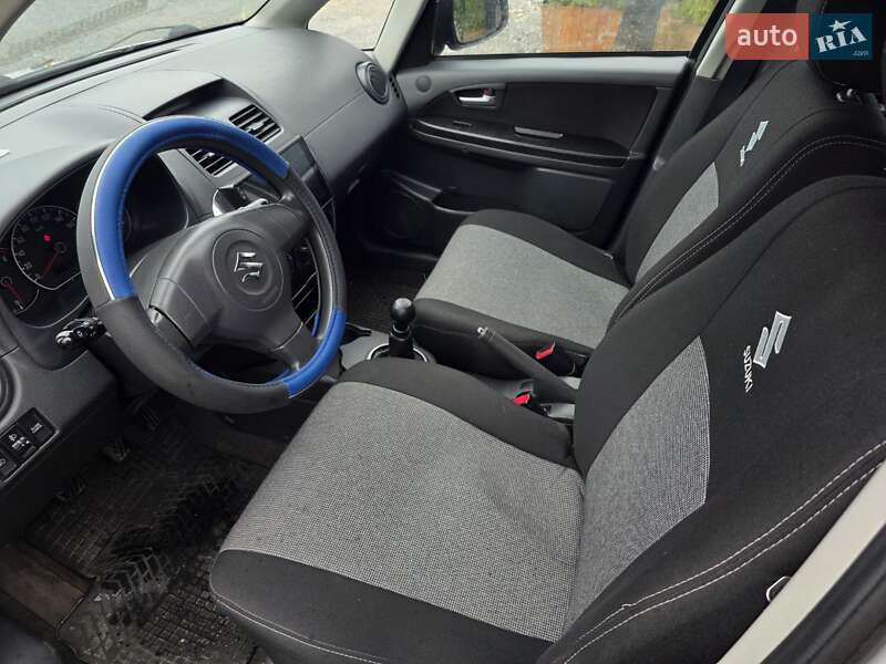 Седан Suzuki SX4 2009 в Тернополе