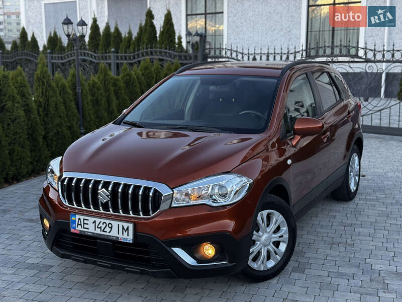 Внедорожник / Кроссовер Suzuki SX4 2017 в Киеве