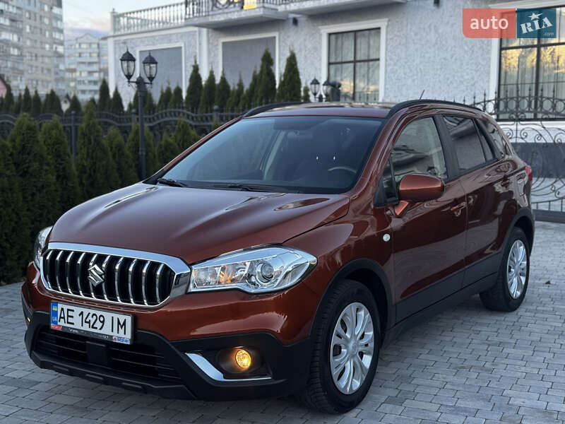 Внедорожник / Кроссовер Suzuki SX4 2017 в Киеве