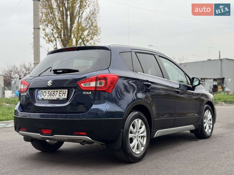 Внедорожник / Кроссовер Suzuki SX4 2017 в Харькове