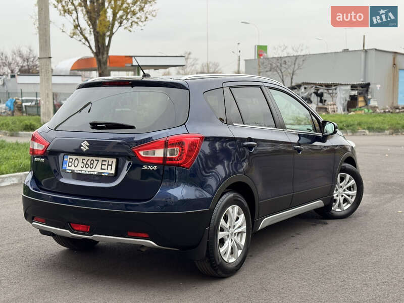 Внедорожник / Кроссовер Suzuki SX4 2017 в Харькове