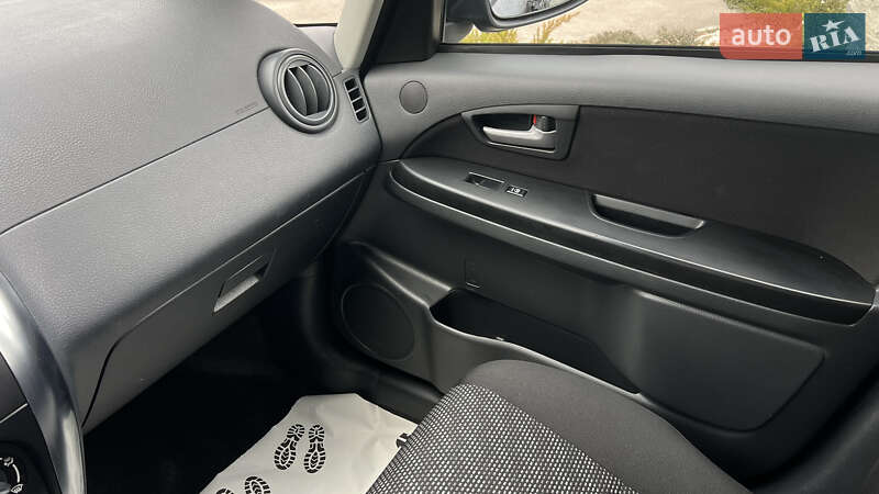 Хэтчбек Suzuki SX4 2008 в Львове