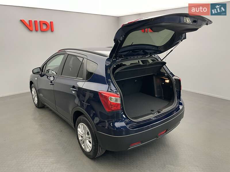 Внедорожник / Кроссовер Suzuki SX4 2019 в Киеве