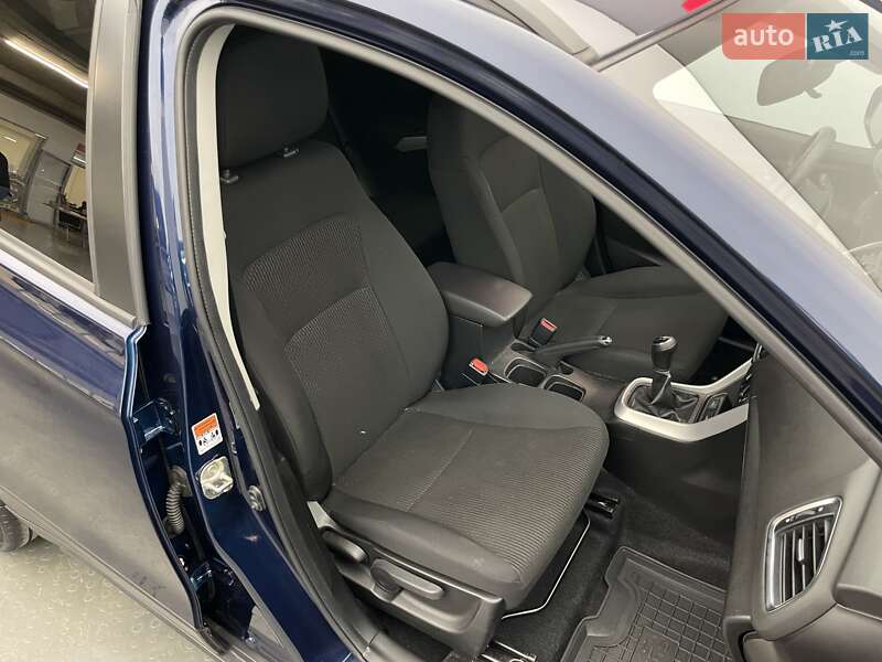 Внедорожник / Кроссовер Suzuki SX4 2019 в Киеве