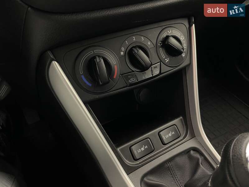 Внедорожник / Кроссовер Suzuki SX4 2019 в Киеве