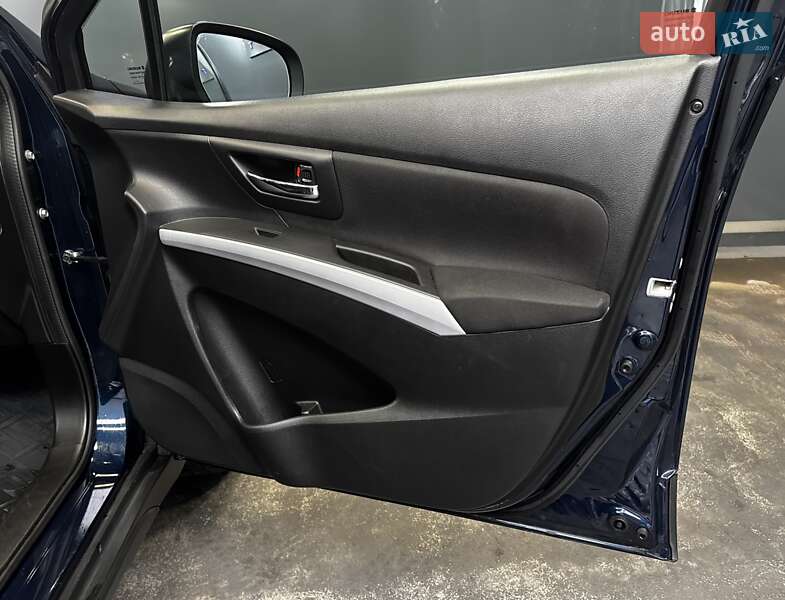 Внедорожник / Кроссовер Suzuki SX4 2018 в Киеве фото 35 Внедорожник / Кроссовер Suzuki SX4 2018 в Киеве