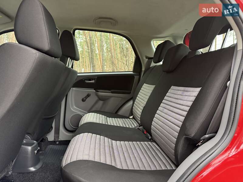 Позашляховик / Кросовер Suzuki SX4 2014 в Києві