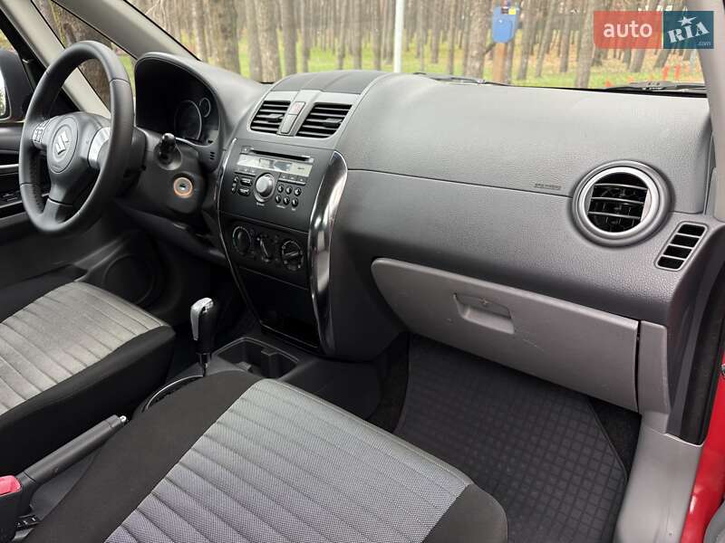 Позашляховик / Кросовер Suzuki SX4 2014 в Києві