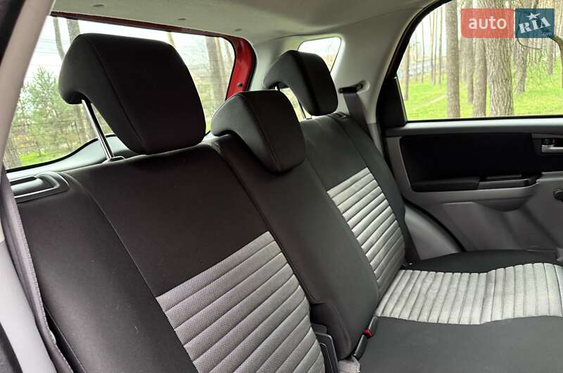 Позашляховик / Кросовер Suzuki SX4 2014 в Києві