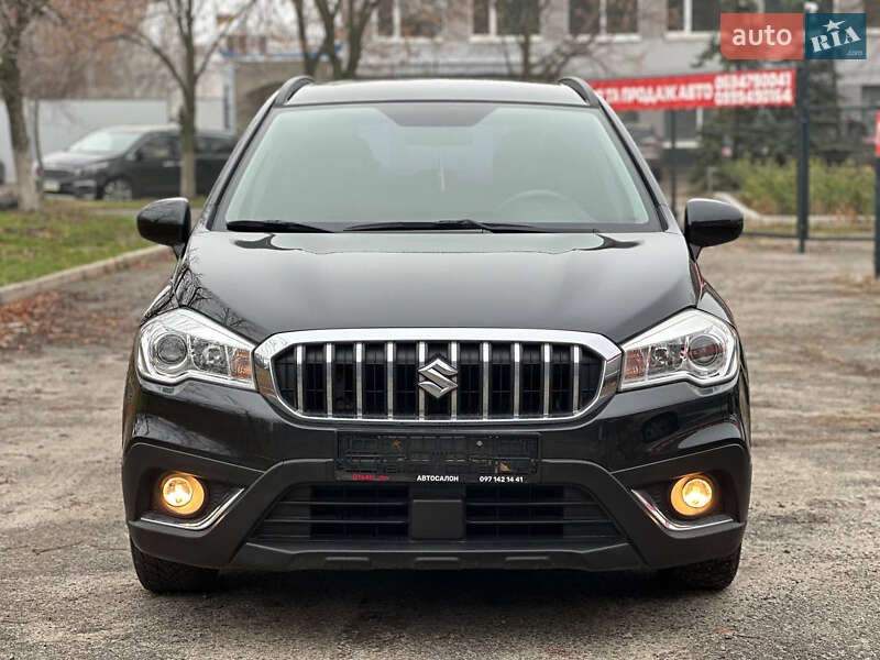 Внедорожник / Кроссовер Suzuki SX4 2017 в Днепре