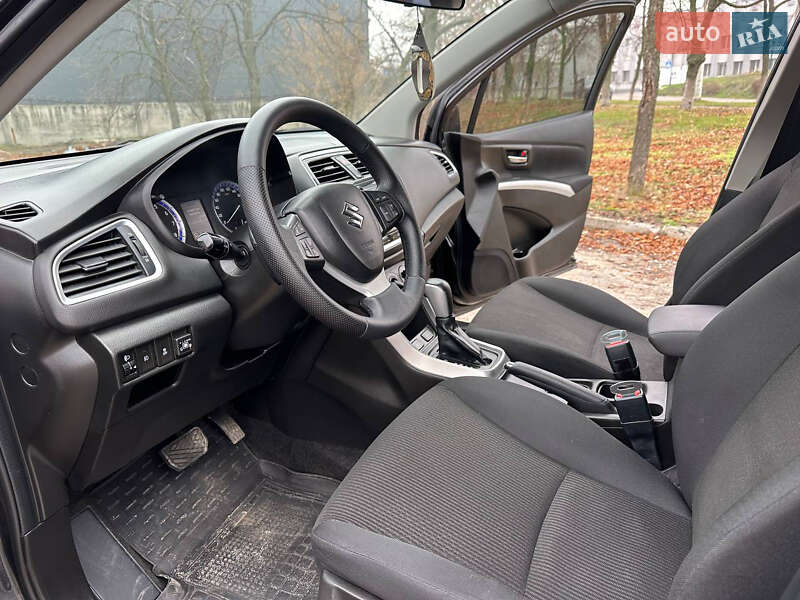 Внедорожник / Кроссовер Suzuki SX4 2017 в Днепре