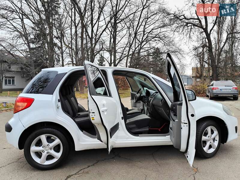 Хэтчбек Suzuki SX4 2009 в Киеве