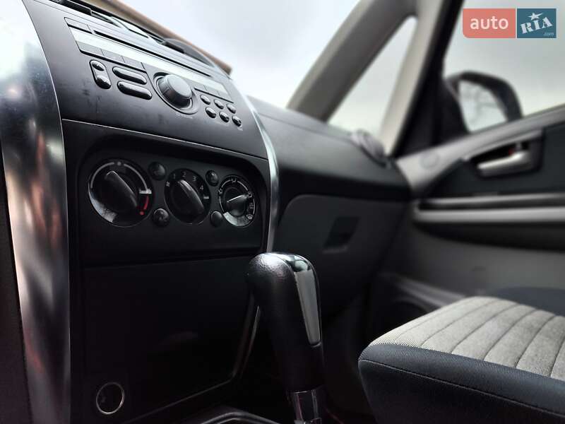 Хэтчбек Suzuki SX4 2009 в Киеве