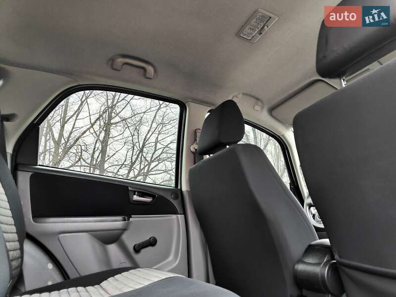 Хэтчбек Suzuki SX4 2009 в Киеве