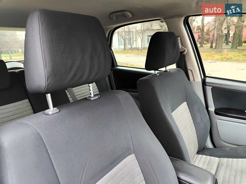 Хэтчбек Suzuki SX4 2009 в Киеве