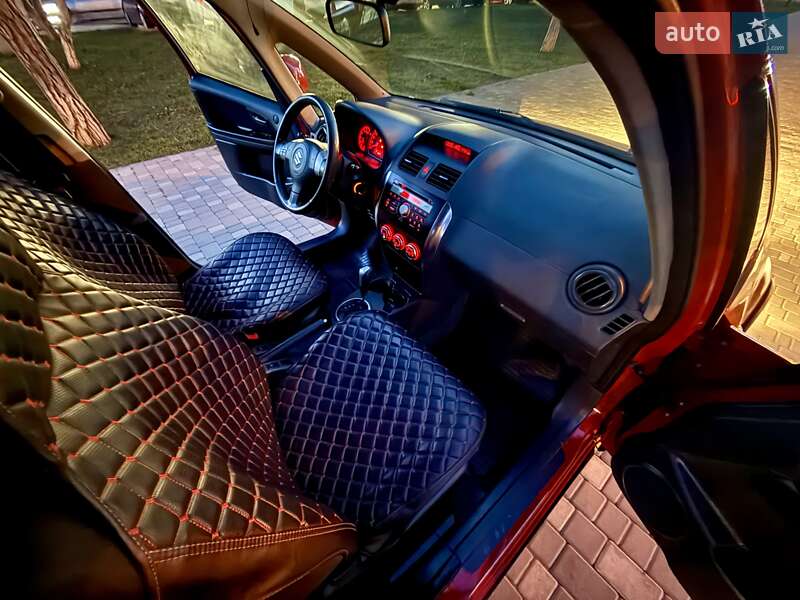Позашляховик / Кросовер Suzuki SX4 2010 в Одесі