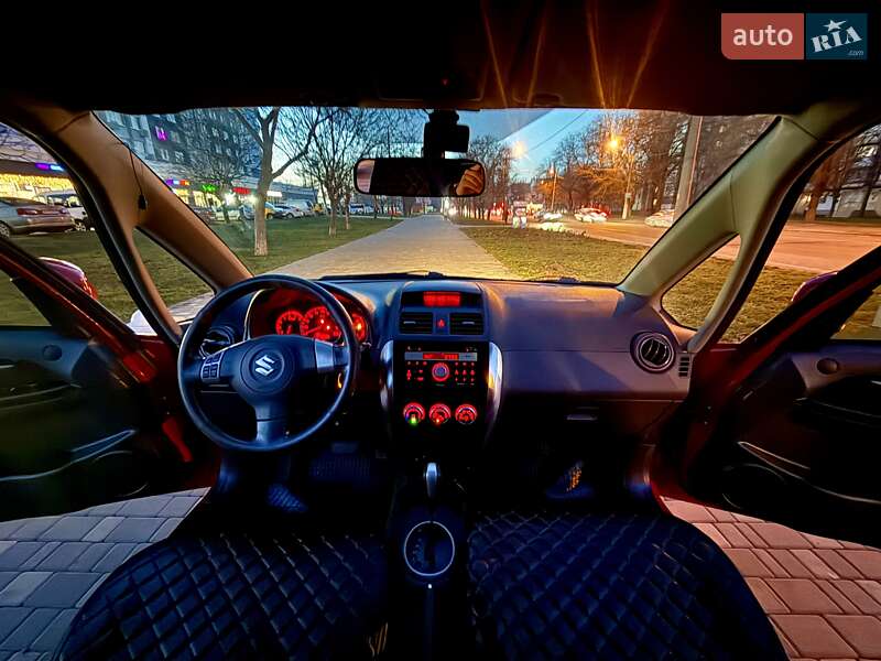 Позашляховик / Кросовер Suzuki SX4 2010 в Одесі