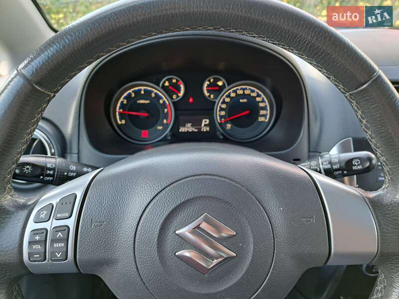 Внедорожник / Кроссовер Suzuki SX4 2012 в Киеве