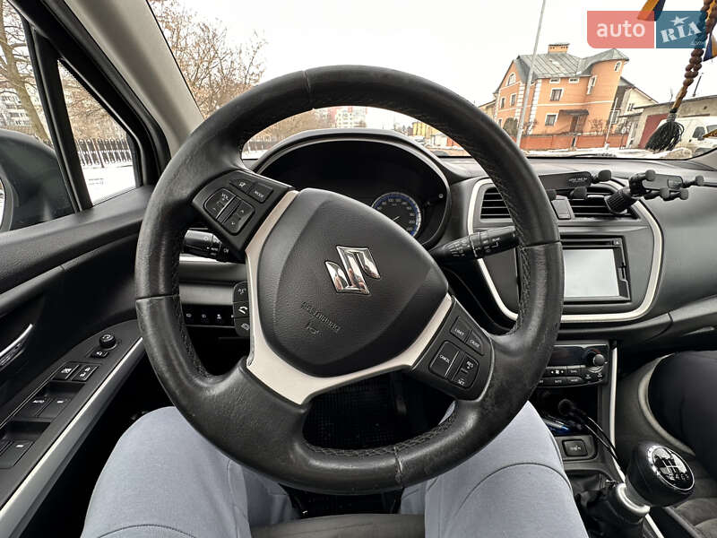Внедорожник / Кроссовер Suzuki SX4 2013 в Ивано-Франковске