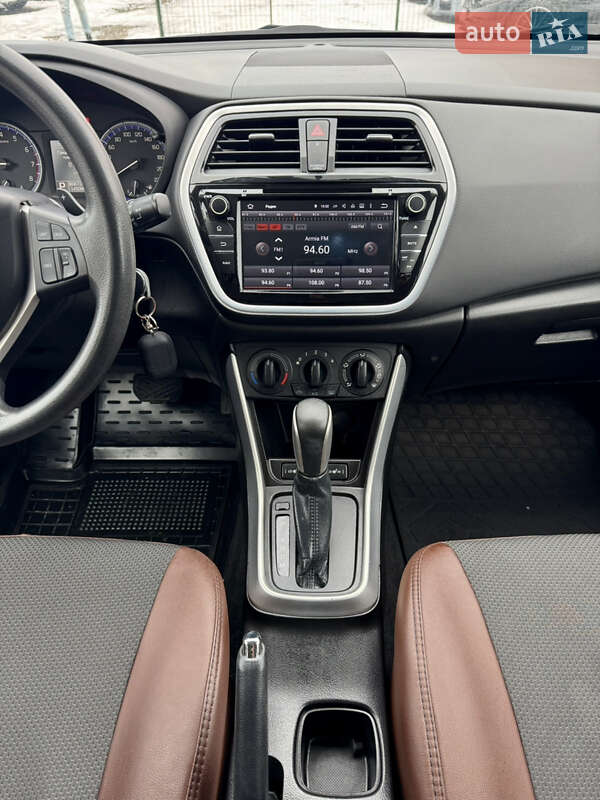 Внедорожник / Кроссовер Suzuki SX4 2017 в Киеве фото 9 Внедорожник / Кроссовер Suzuki SX4 2017 в Киеве
