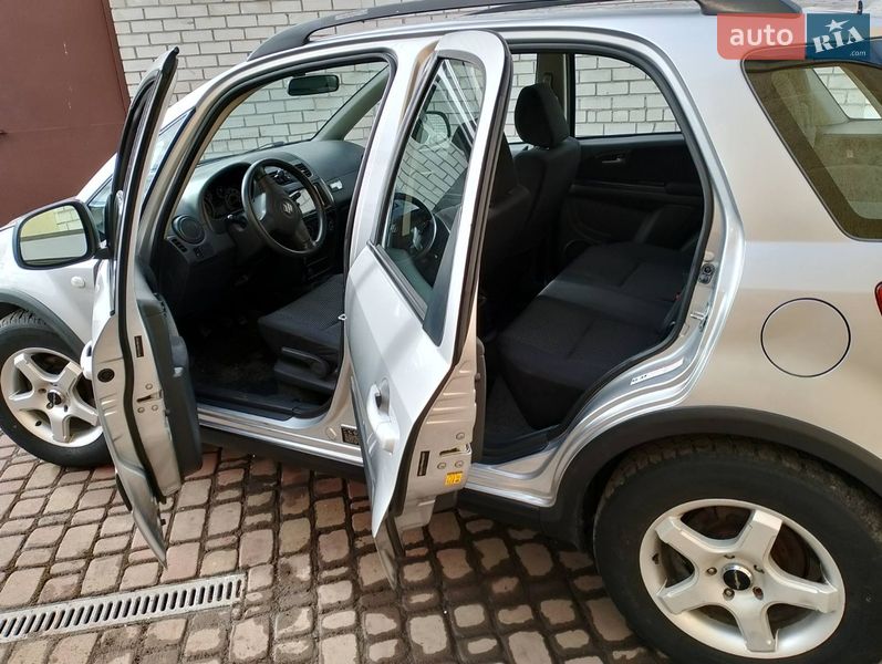 Внедорожник / Кроссовер Suzuki SX4 2012 в Киеве